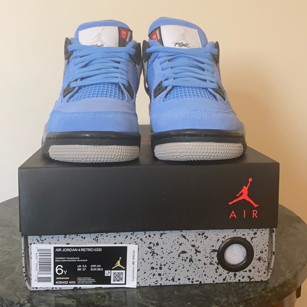 Jordan Retro 4 University Blue 6Y women’s 7.5 DS